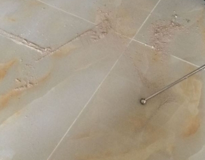 阳朔瓷砖空鼓维修公司分享粘合剂选择不当在瓷砖铺贴过程中可能导致以下问题
