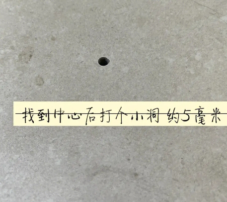 阳朔瓷砖空鼓维修公司专业解答在瓷砖铺贴过程中，如果砂料搅拌不均匀，将会带来以下问题